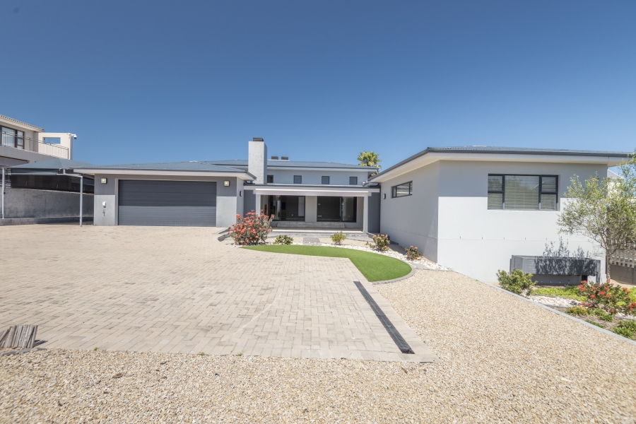 3 Bedroom Property for Sale in Myburgh Park Western Cape